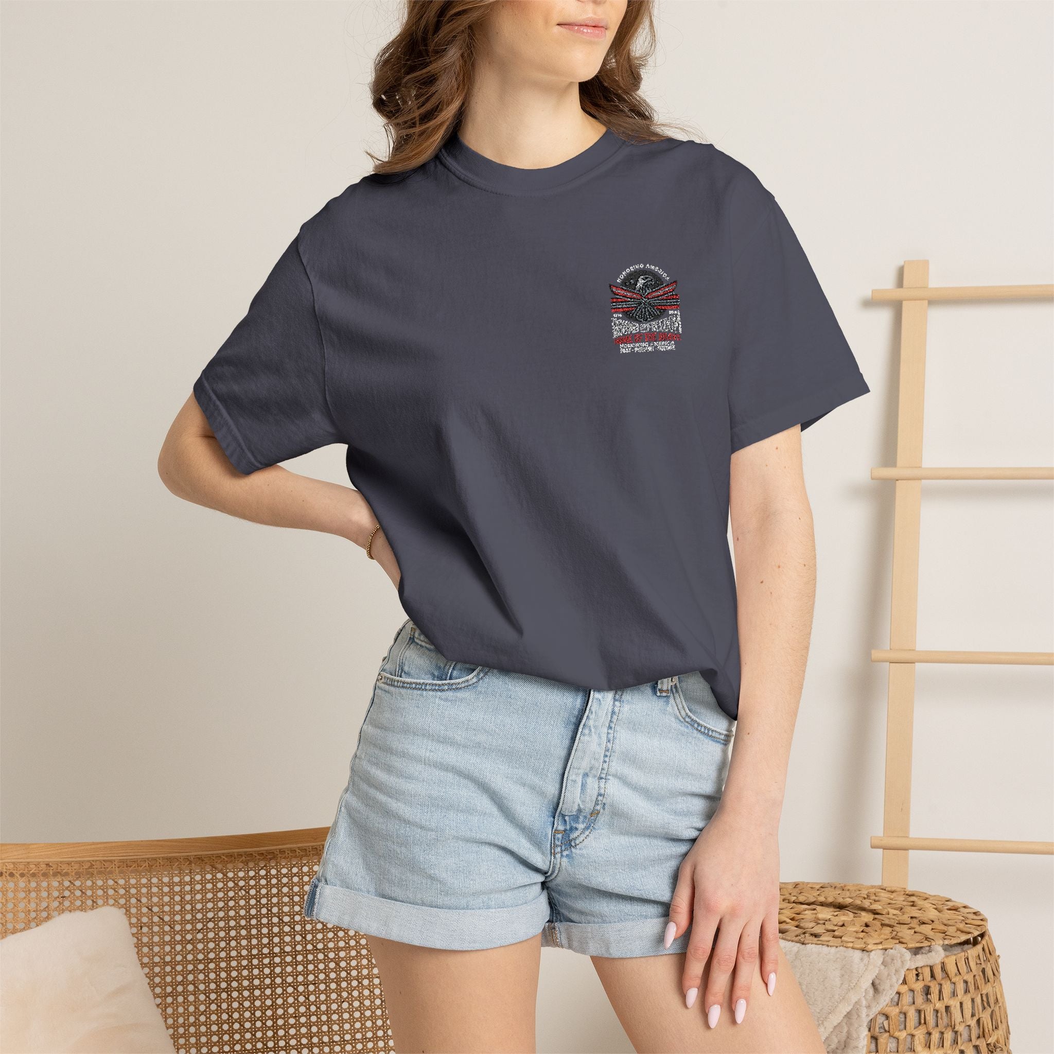 T‑Shirt — Skull & Roses Graphic “Love Kills Slowly” Pocket Tee
